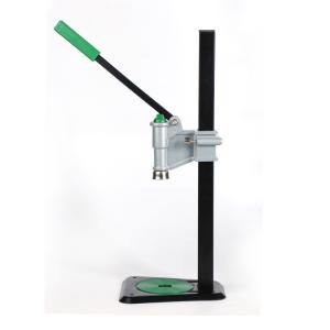 China Soft Drink Benchtop Bottle Capper , Kitchen Beer Bottle Crimper Long Lasting Metal wholesale