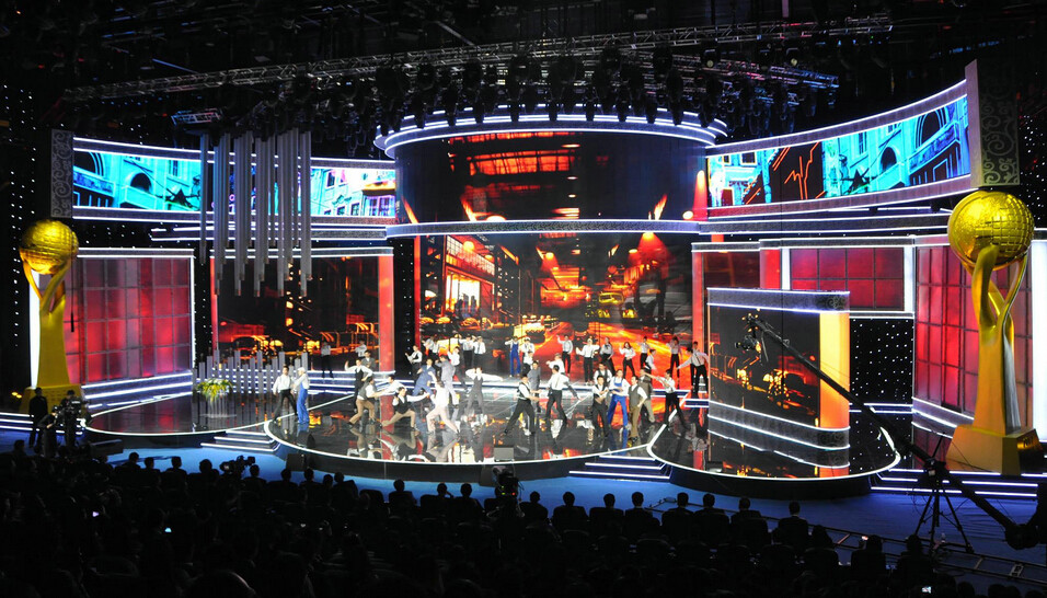 Exterior Small LED Video Wall Cabinet Advertising Ultra Slim 500x500mm 3.91mm Pixel