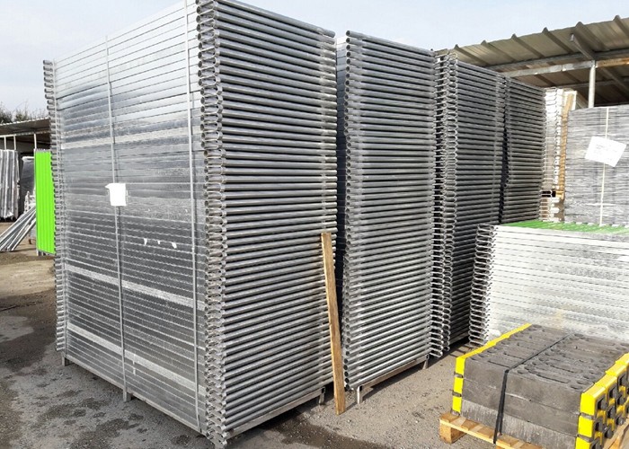 Hot Dip Galvanized Temporary Construction Fence Panels For Major Public Events