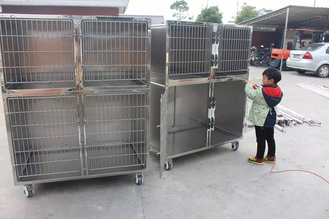 Four Cages Stainless Steel Pet Cages 1220 * 690 * 1560mm For Pet Boarding