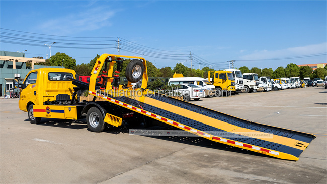 Dongfeng High Quality Car Help Raid Tow Truck Airport Tow Truck