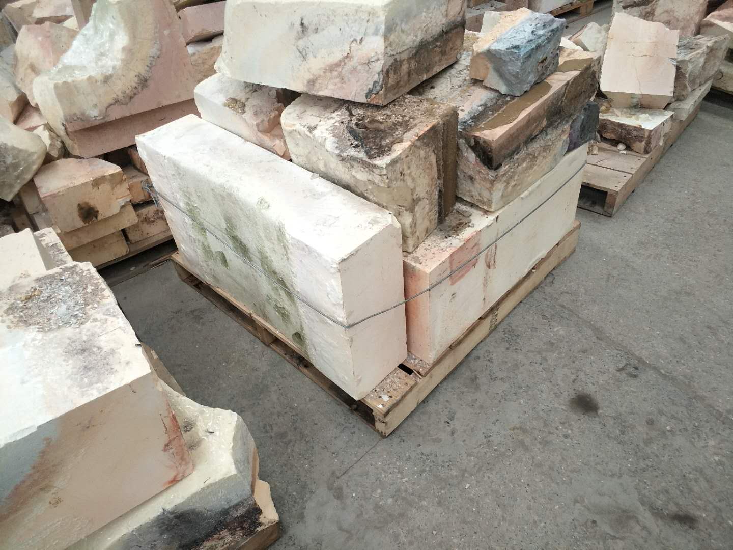 AZS Refractory Brick for Glass Bottles Making Furnace Customized Size from Manufacture