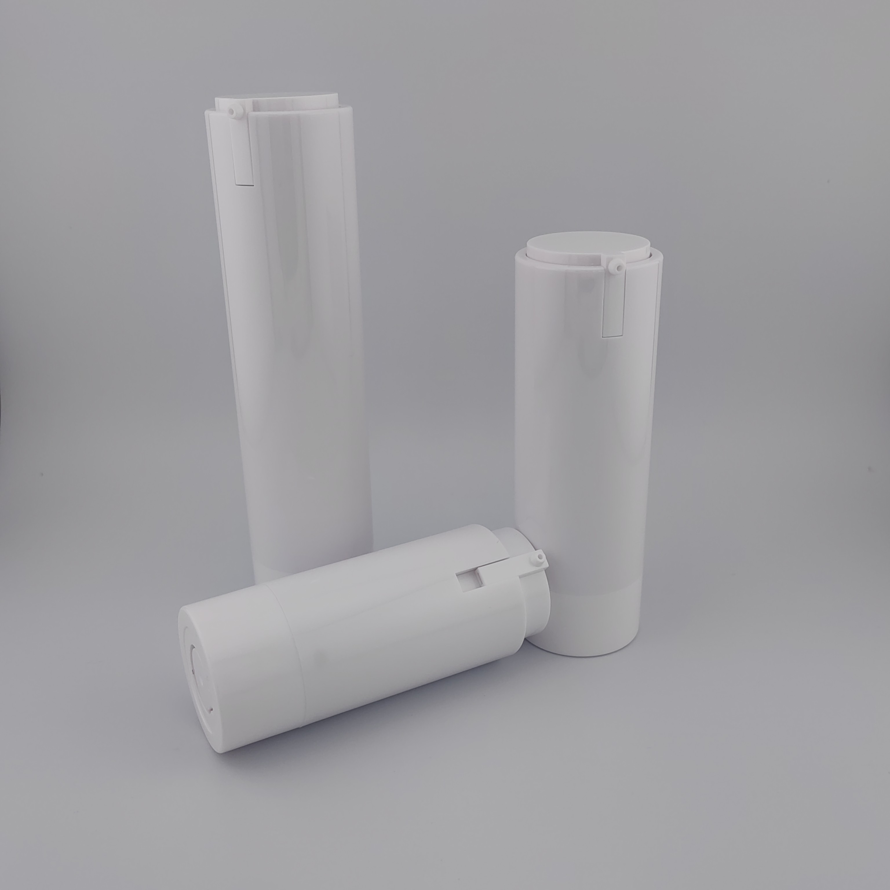 Airless Pump Bottle With Glossy Surface And ISO Certification Screw Down Up Bottle