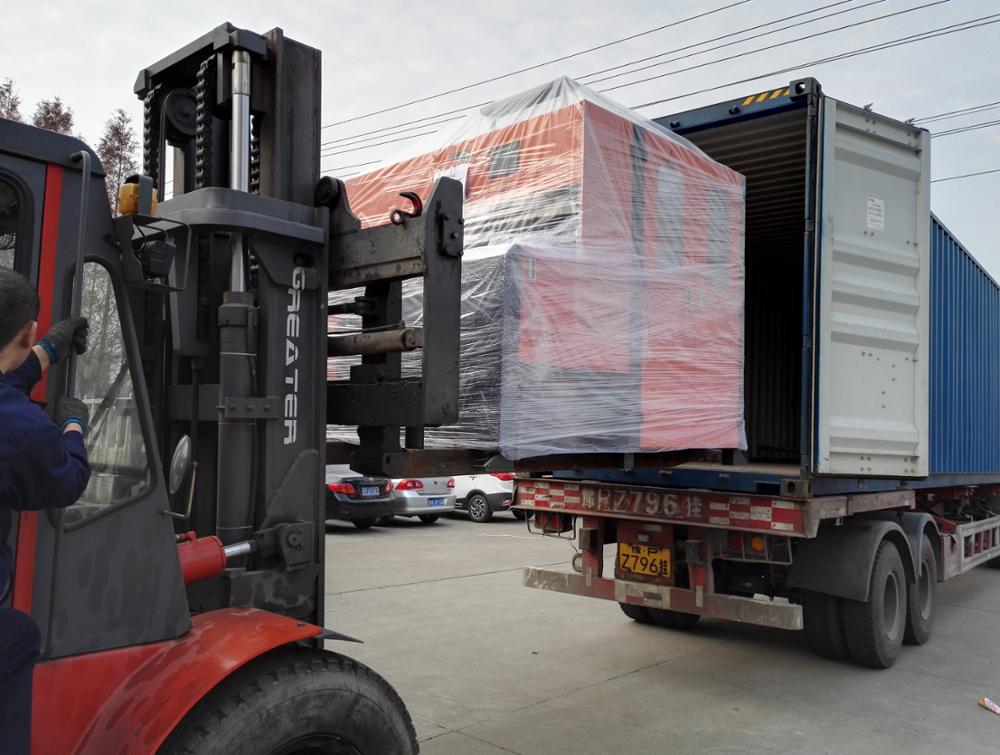 Easy Operation Plastic Water Tank Manufacturing Machine With Automatic Loader