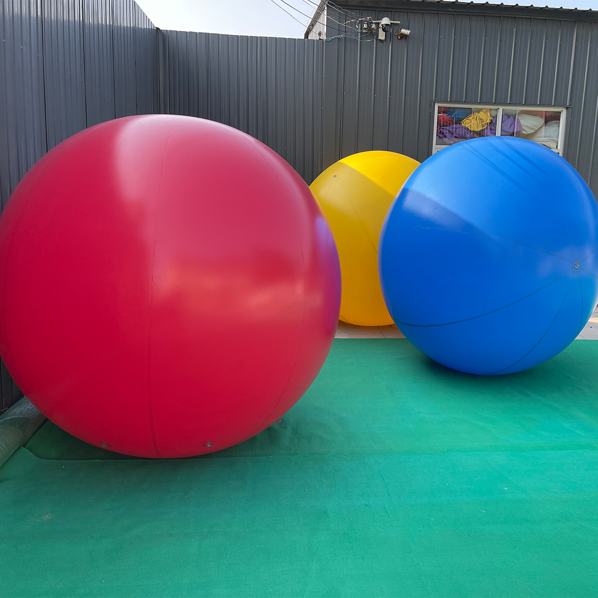 2.5m Inflatable PVC Ball Customized Oversize OEM Entertainment