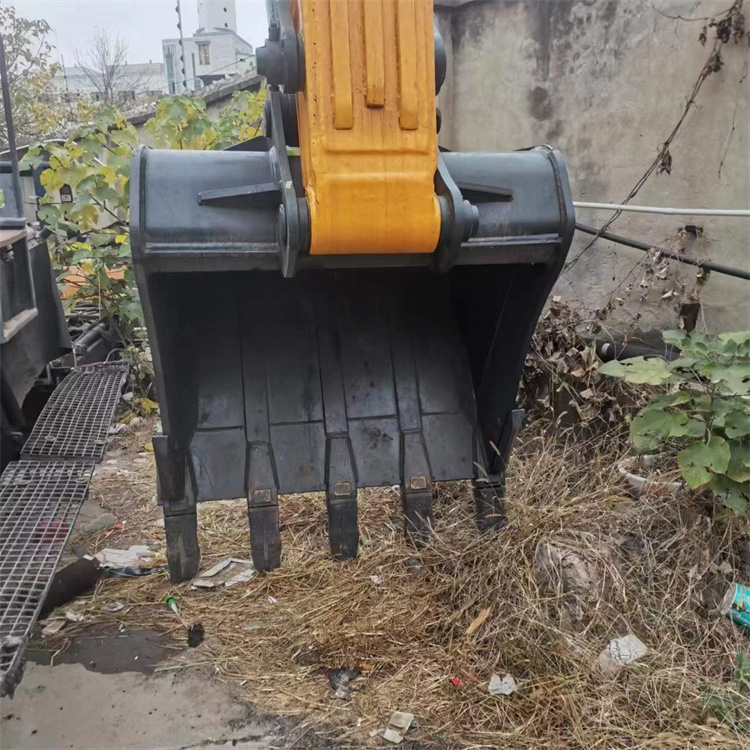Hyundai Excavator 330 Crawler Chain Moving Type Machine Weight 32000 KG Korea Original