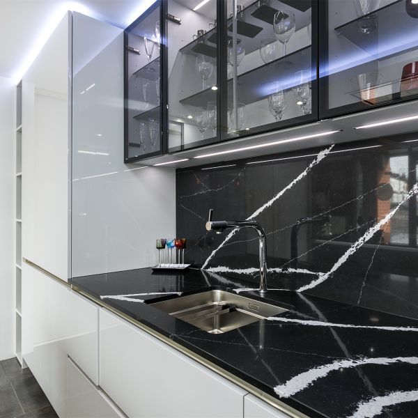 Custom Make I Shape Lacquer Kitchen Cabinet High Gloss White Base Matte Gray Island