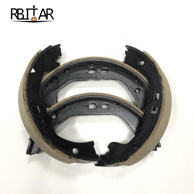 673000035 Maserati Brake Pad Metal Rear Brake Shoes Kit 2015