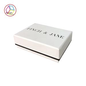 China Decorative Chocolate Boxes For Valentine'S Day White Color Kraft Paper wholesale