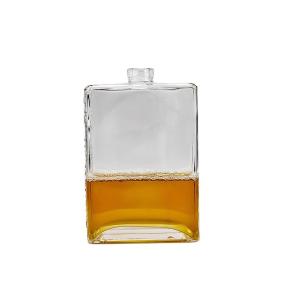 China Clear Glass 700ml End Whiskey Bottle with Lid Classic Design wholesale
