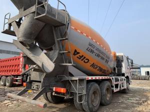 China Hydraulic Pump Used Concrete Mixer Truck , 8cbm 10cbm Used Cement Mixer Truck wholesale