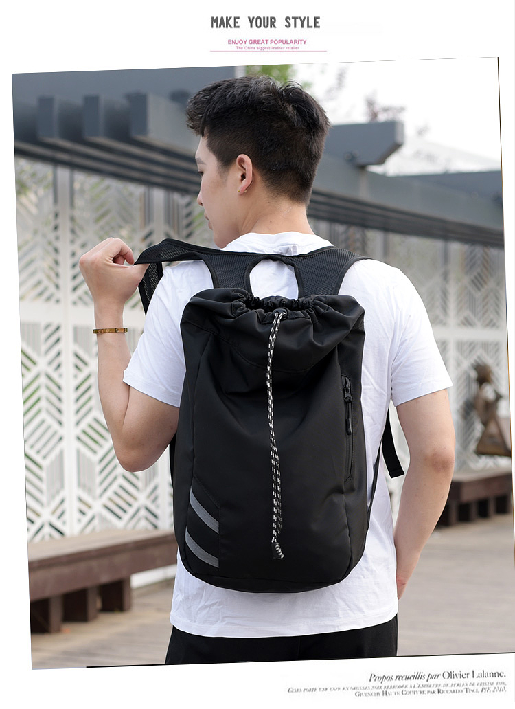 Multi Functional Large Sports Bag Customized Color Polyester Material