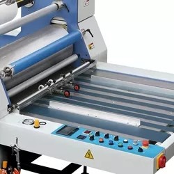 JIGUO FMZ-920 Semi Automatic Flute Laminator Pre Coating Laminating Machine
