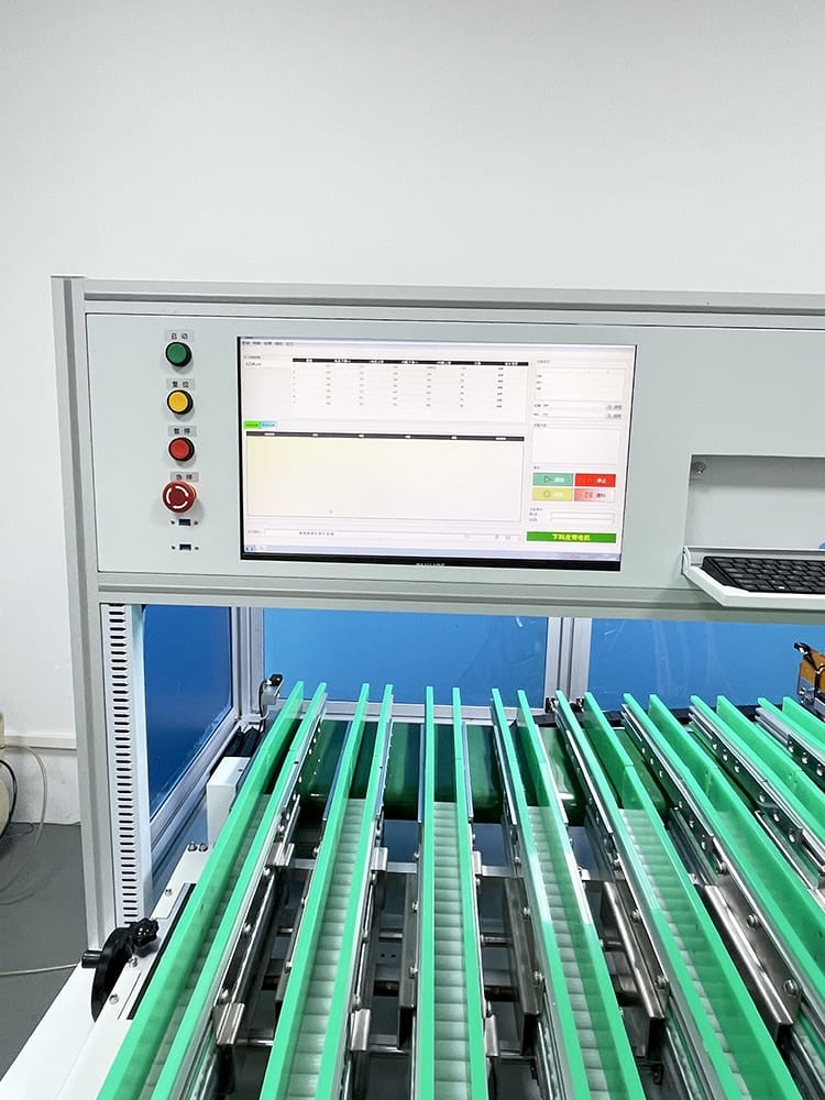 Ordinary AC220V 8 Channel Prasmatic Battery Cell Sorting Machine Battery Sorter