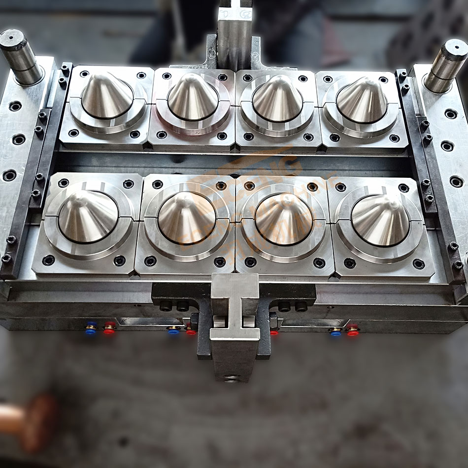 500ml PET Preform Mould 8 Cavity PET Blow Molding CE SGS ISO