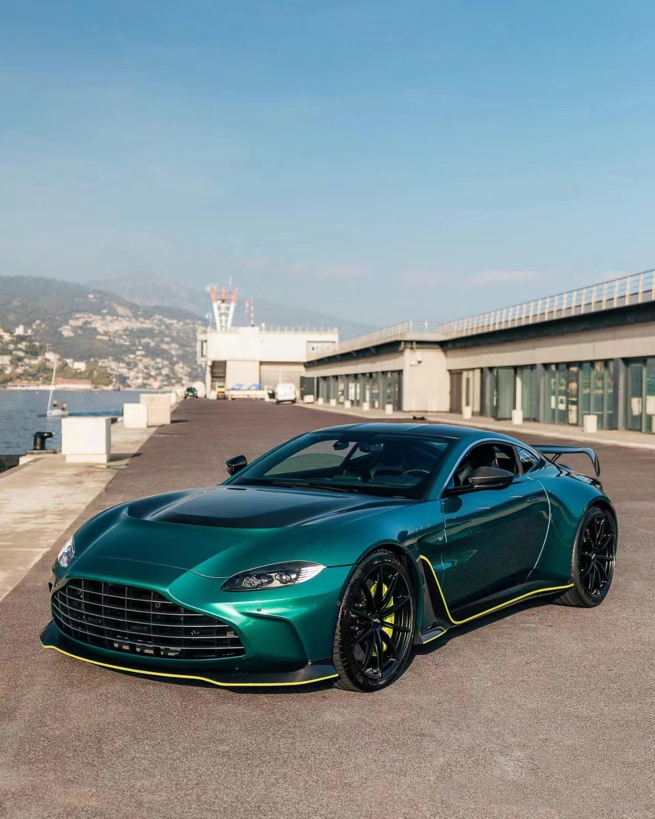 2020 Vantage Aston Martin Body V12 F1 Style Kit Front Rear Bumper