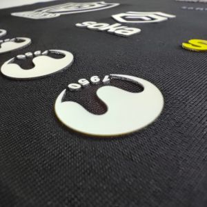 China Matte Silicone Heat Transfer Logo Flat Screen Printing Logo Customized wholesale