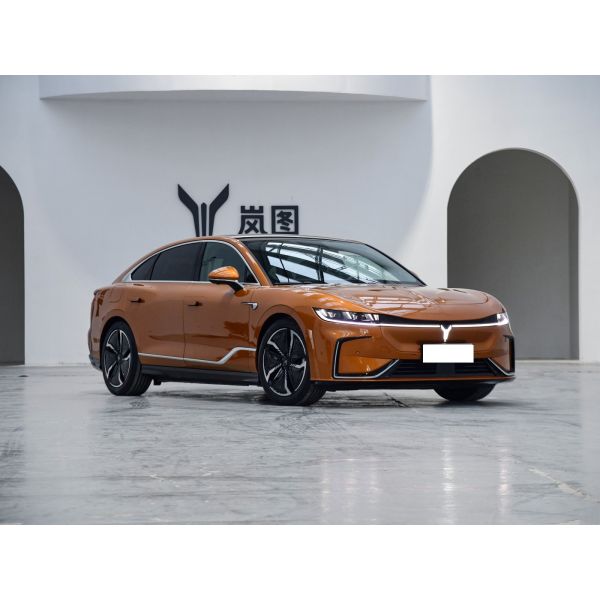 Voyah Chasing Light Car Electric Ev Cars Orange Front and rear tire size 245/45 R20 Zhuiguang Chasing 580km Standard