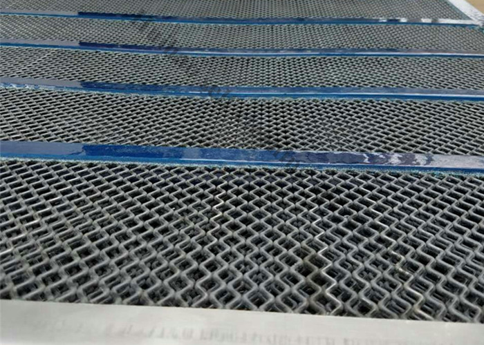 316L SS  Self Cleaning Wire Screen With  Polyurethane Stringer 35mm For Quarry Equipment