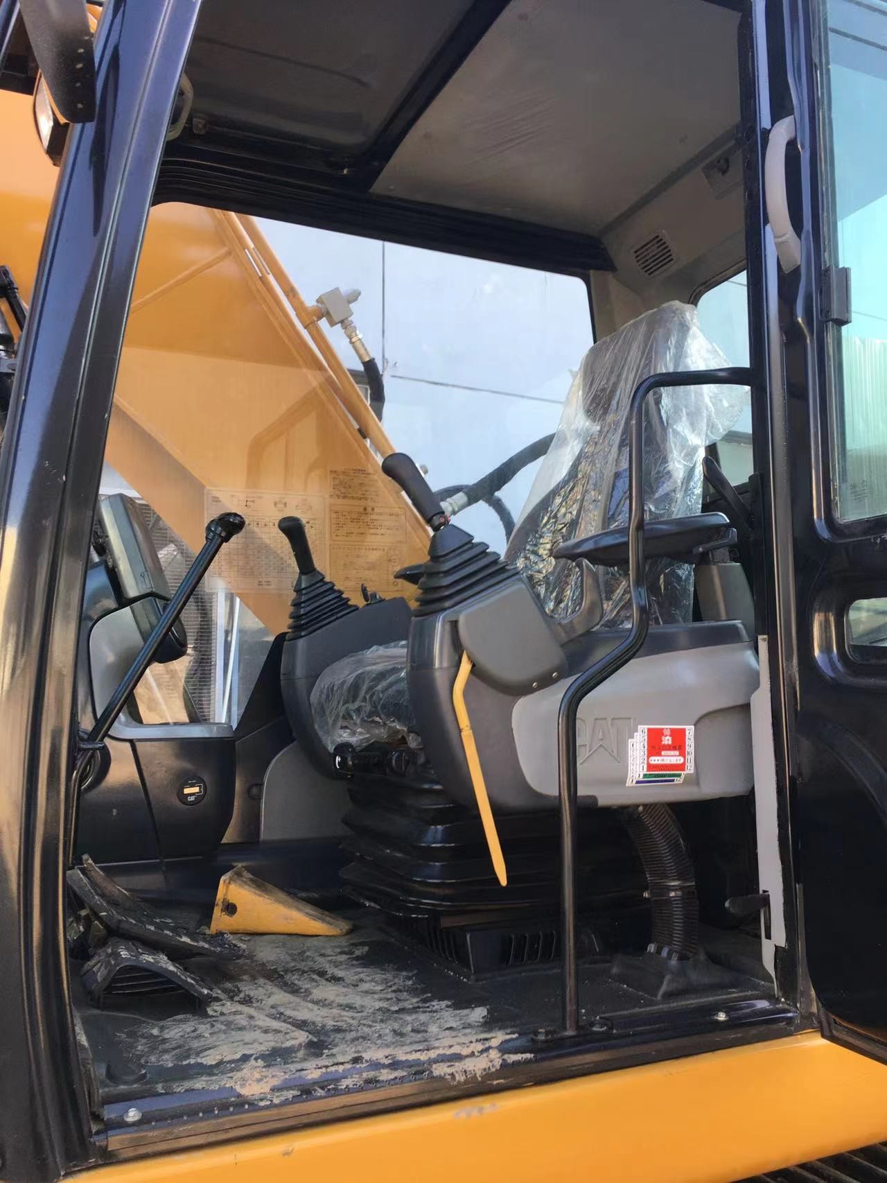 Used Crawler Excavator Reconditioned CAT 320D Excavator With 600mm Track Width