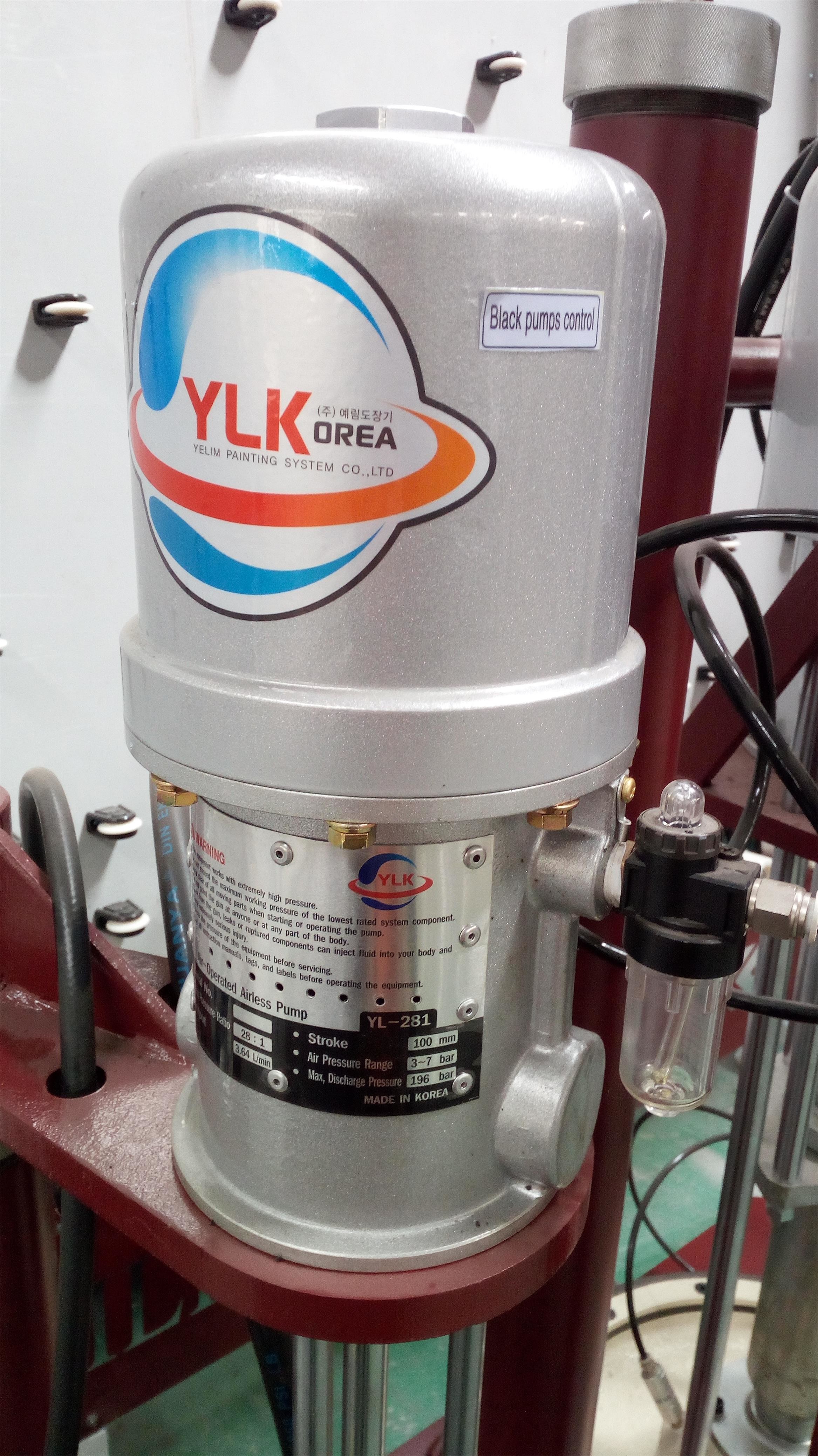 ST06 Manual Silicone Glue Spreading Machine Insulating Glass Sealing Machine Air Motors System