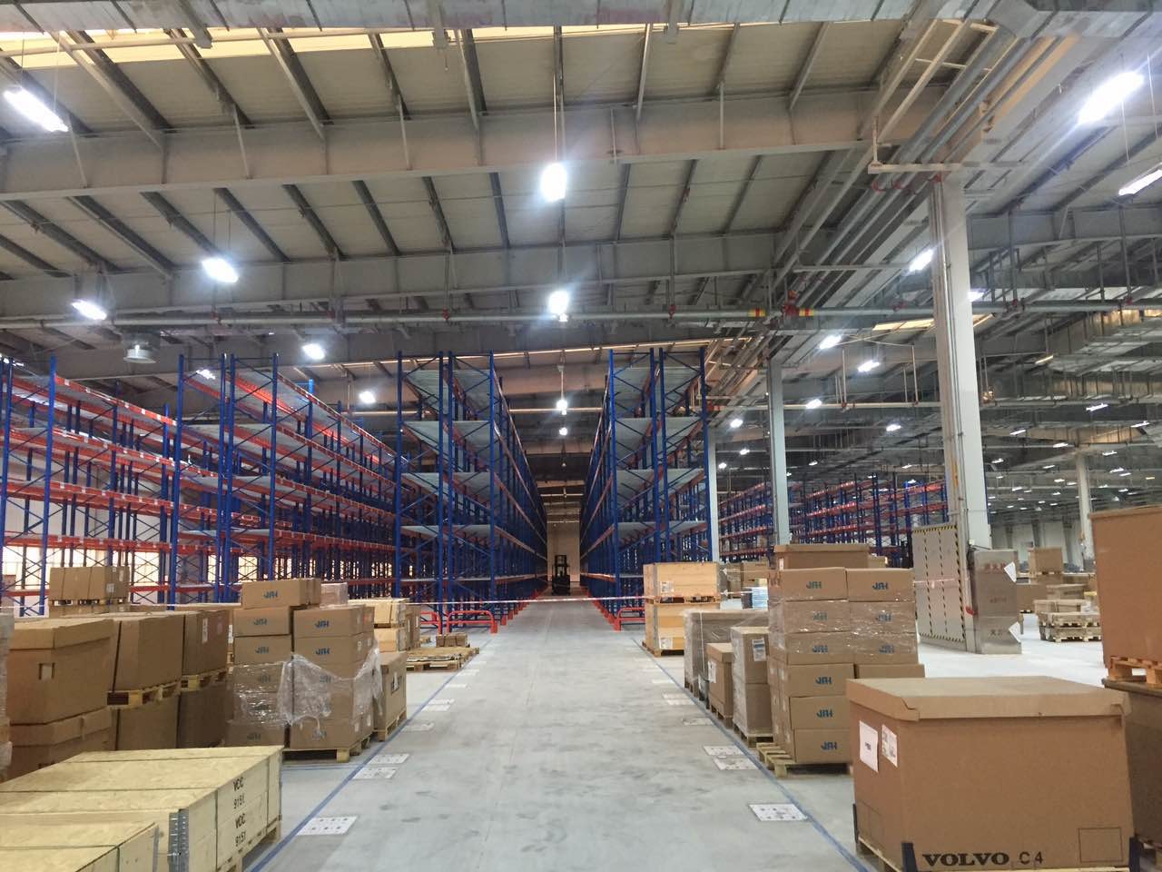 A35: Heavy Duty Pallet Racking Selective Pallet Racking Warehouse Storage Racking