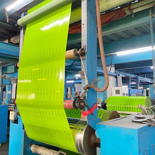 Gum Tape Jumbo Roll Bopp Jumbo Roll 22 Years Factory Manufacture