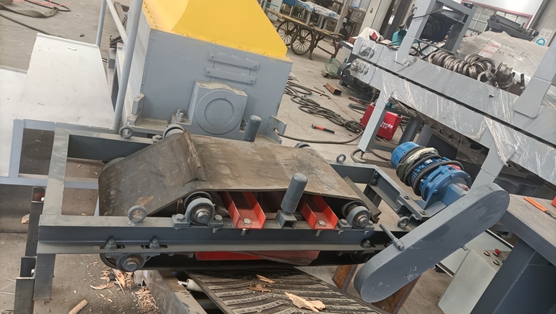 Pallet grinder wood pallet shredder for mulch, Wooden pallet chips machine