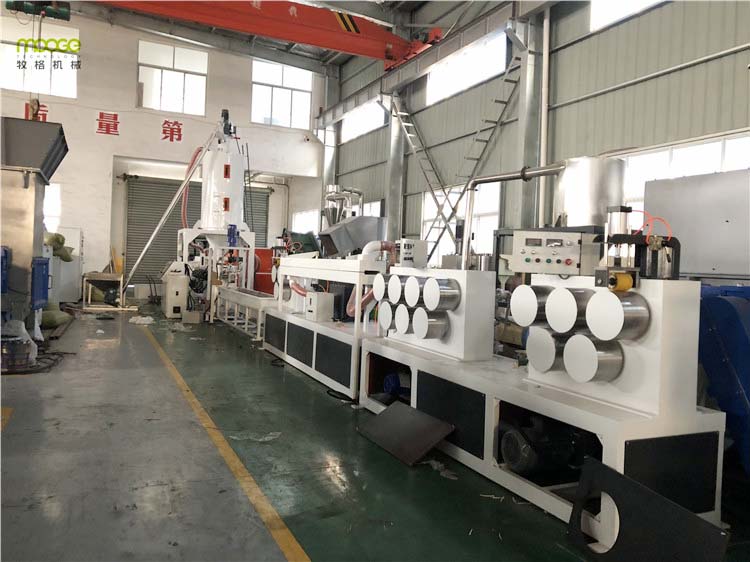 500-5000kg/H Pet Bottle Flakes Hot Washing Machine PE PET Friction Washer