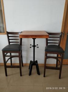 China Mild Steel Bar Table legs Cast Iron Bar Table Bag Hooker Cafe Table Height 41'' wholesale