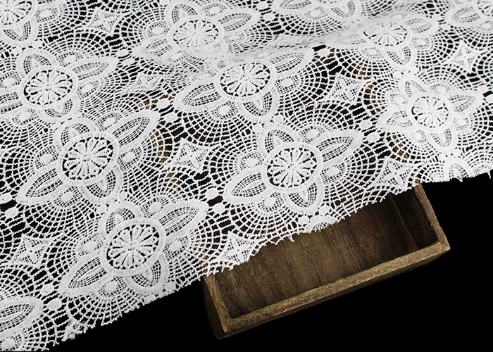 Floral Schiffli Water Soluble Lace Fabric With Poly Milk Fiber SGS Approval
