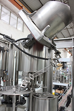2000BPH Automatic Mineral Water Filling Machine 1800kg automatic water bottling machine
