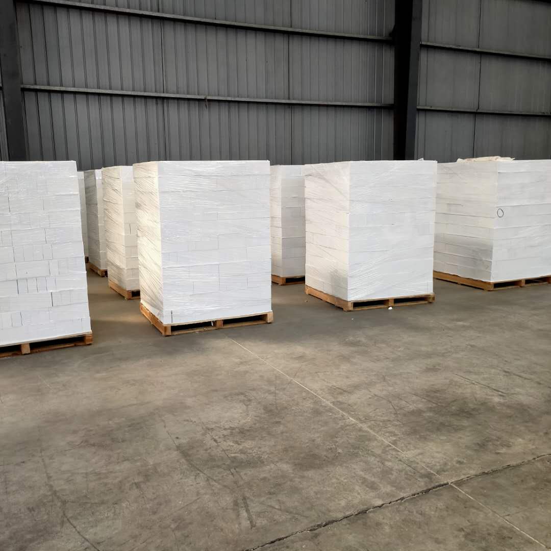 Bulk Density kg/m3 2.65-2.70 Thermal Shock Resistant Mullite Brick for Glass Furnace