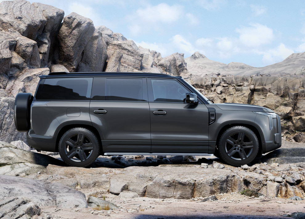 Plug In Extended Range Hybrid Vehicle Automobile Large SUV Four Wheel Drive