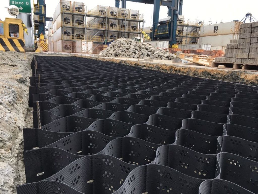 HDPE Geocell Gravel Stabilizers PP Plastic Honeycomb Geocells For Slope Protection Driveway