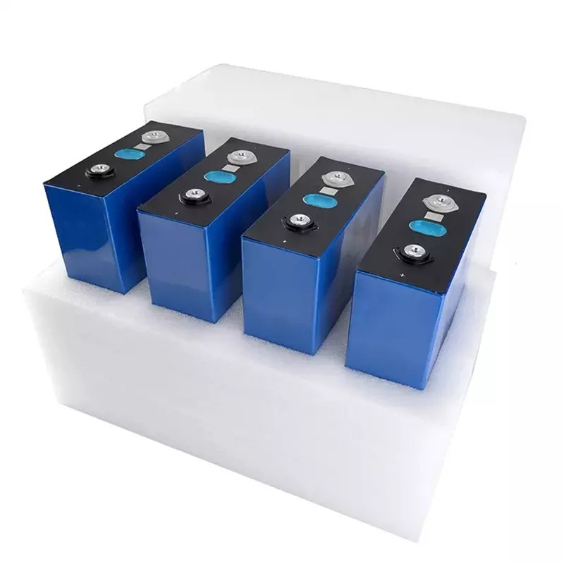 Smaller Volume 3.2 V Lifepo4 Lithium Battery 6000 Cycle 230AH Lifepo4 Rechargeable