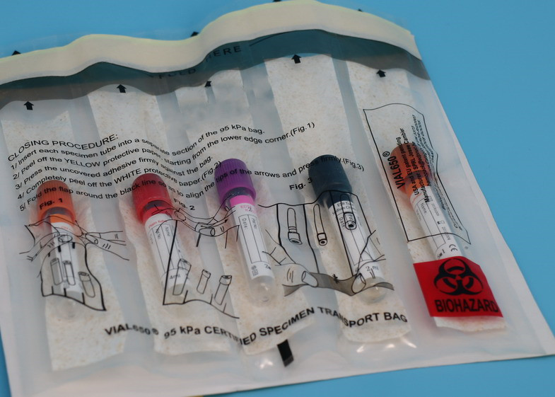 9.75" Biomedical Waste 95kPa Specimen Transport Bag Continuous Seal