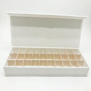 Christmas Cardboard Chocolate Box Recyclable Magnetic Closure Custom