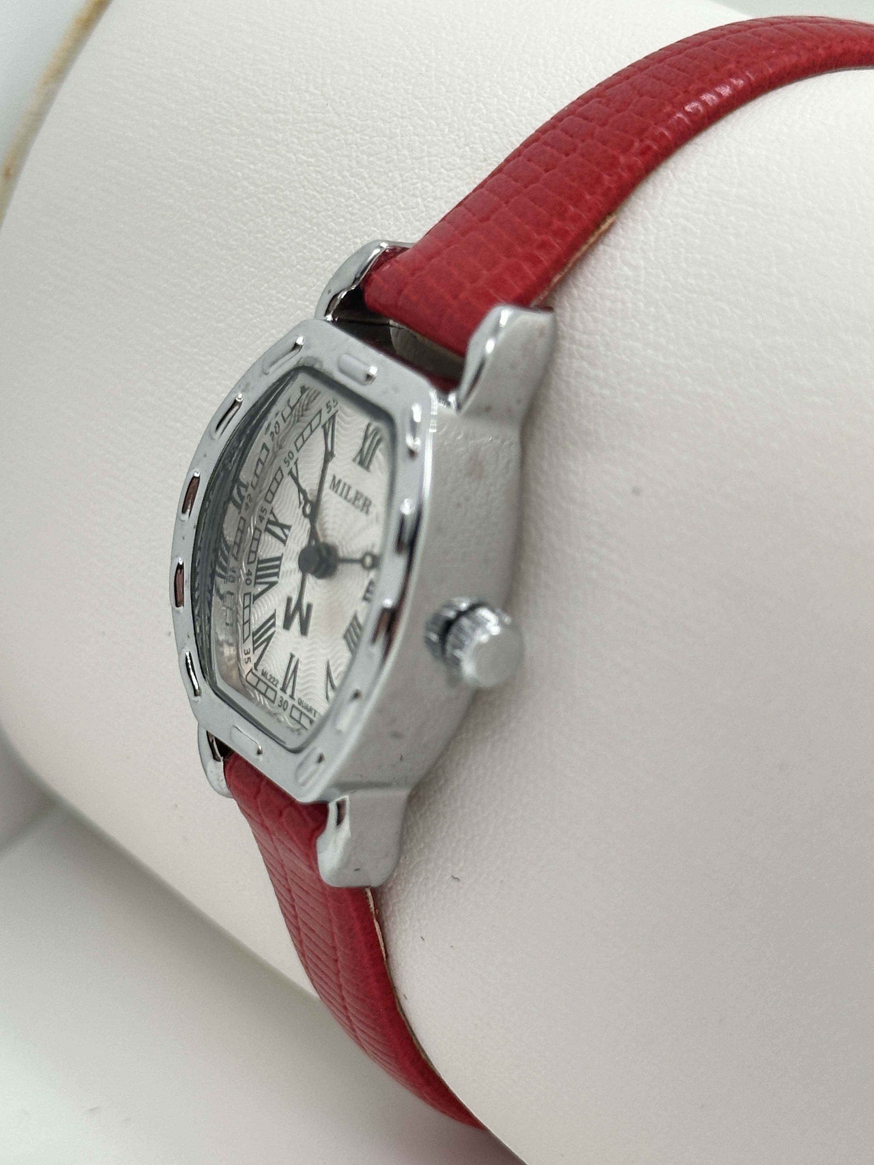 Hot Sale Leather Waterproof Watch Custom Watch Manufacturer Fashion Quartz Wrist Watches Miler