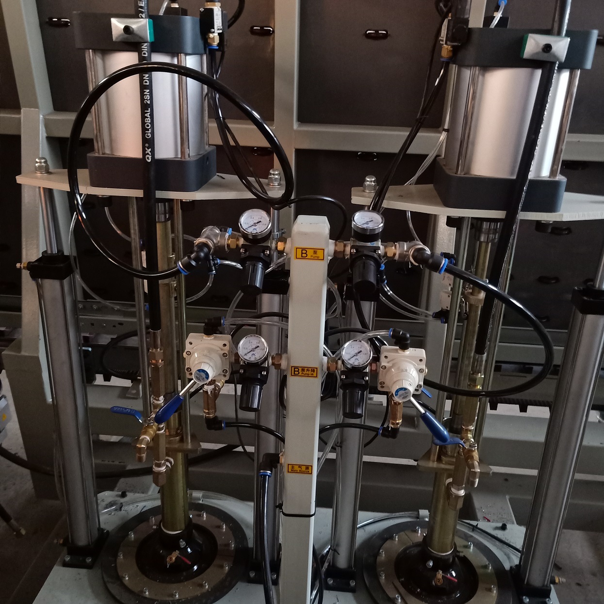 Insulating glass sealing robot machine