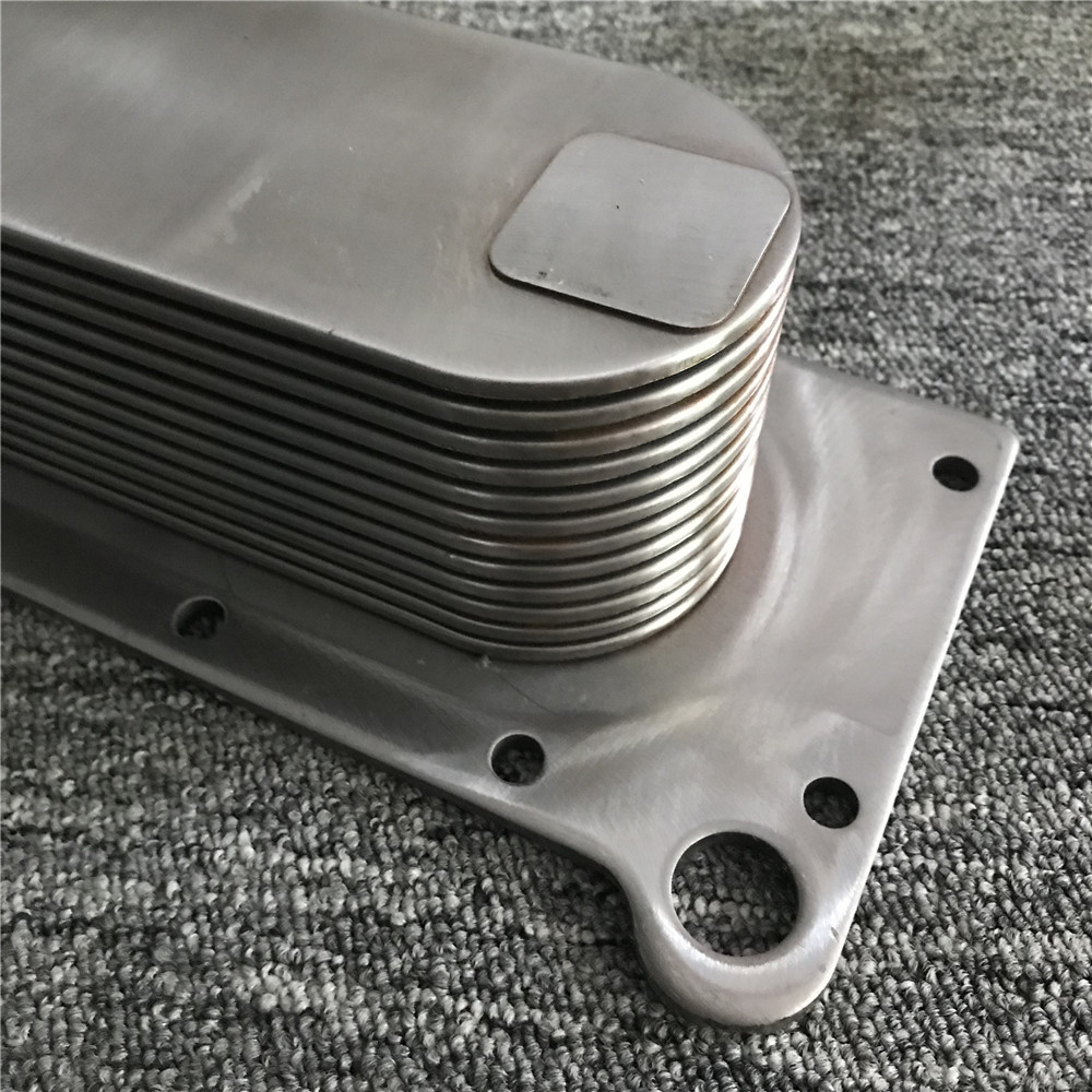 Excavator PC360-7 6D114 Engine Oil Radiator Core Side Cover Cummins Engine Parts