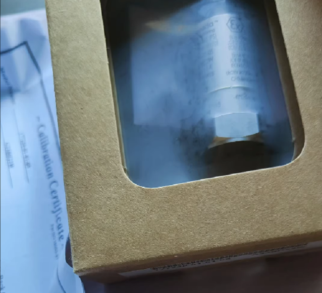 Bently Nevada 330425-01-00 Industrial Accelerometer 1/4-28 UNF Integral Stud Acceleration Transducer