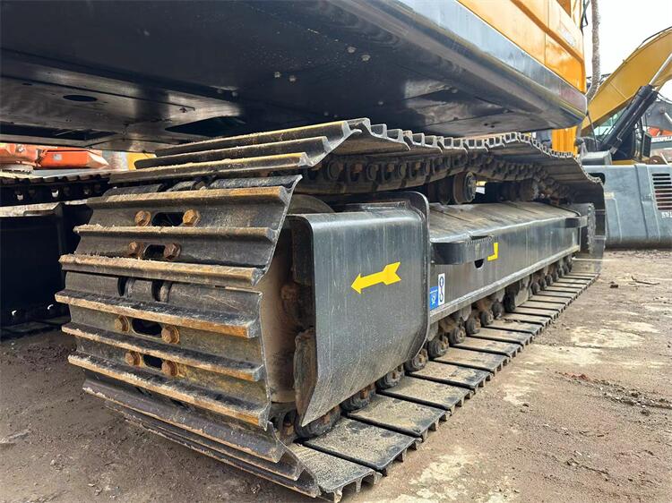 Hyundai 220 Excavator 1.05m3 Bucket Capacity 963 Working Hours Used from South Korea