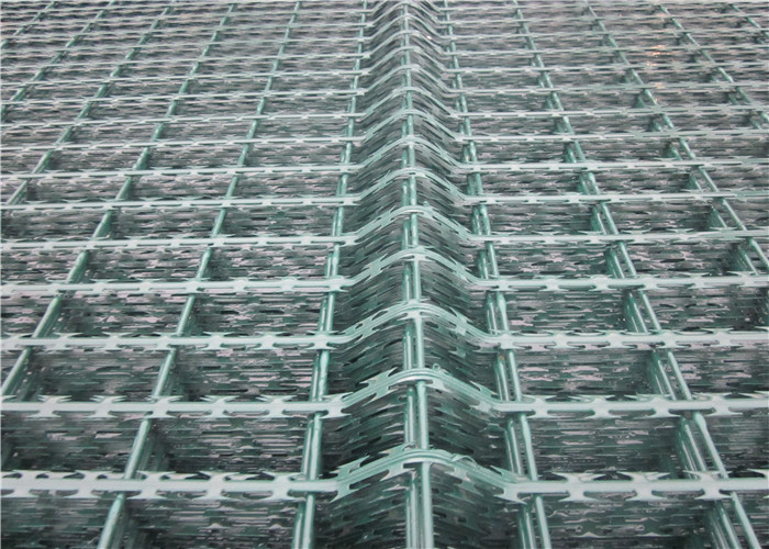 Galvanised Welded Razor Wire Mesh Barbed Diamond Mesh Fencing