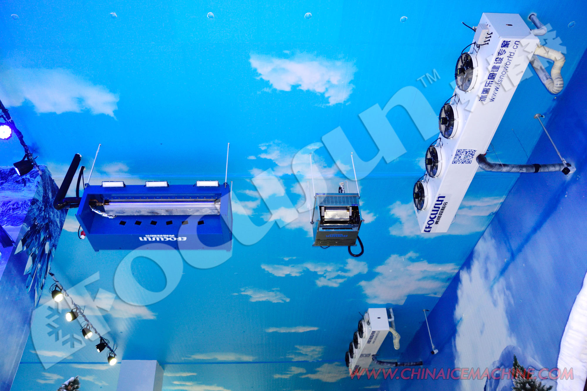 Simens Control System Snow Falling Machine 1500kg/24hours for Indoor Snowfalling