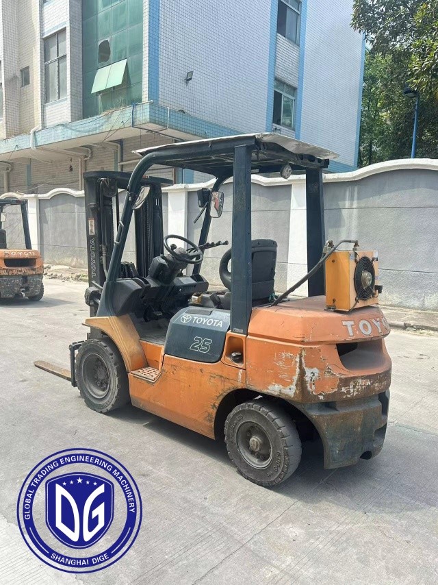 2.5t 8FDA25 Toyota Used Forklift Powerful Used Forklift Hydraulic Machine