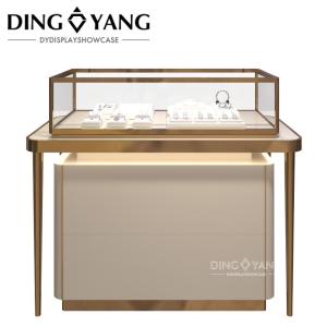 China Custom High End Jewelry Showcase with Customizable Colors/Size/Logo wholesale