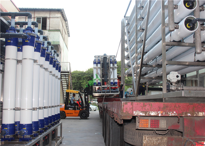 100T Large Seawater Desalination Equipment Seawater RO System Customized