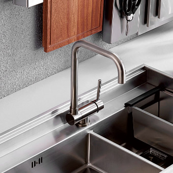 Single Handle Stainless Steel Kitchen Faucets IPX5 Hidden Folding Caravan Sink