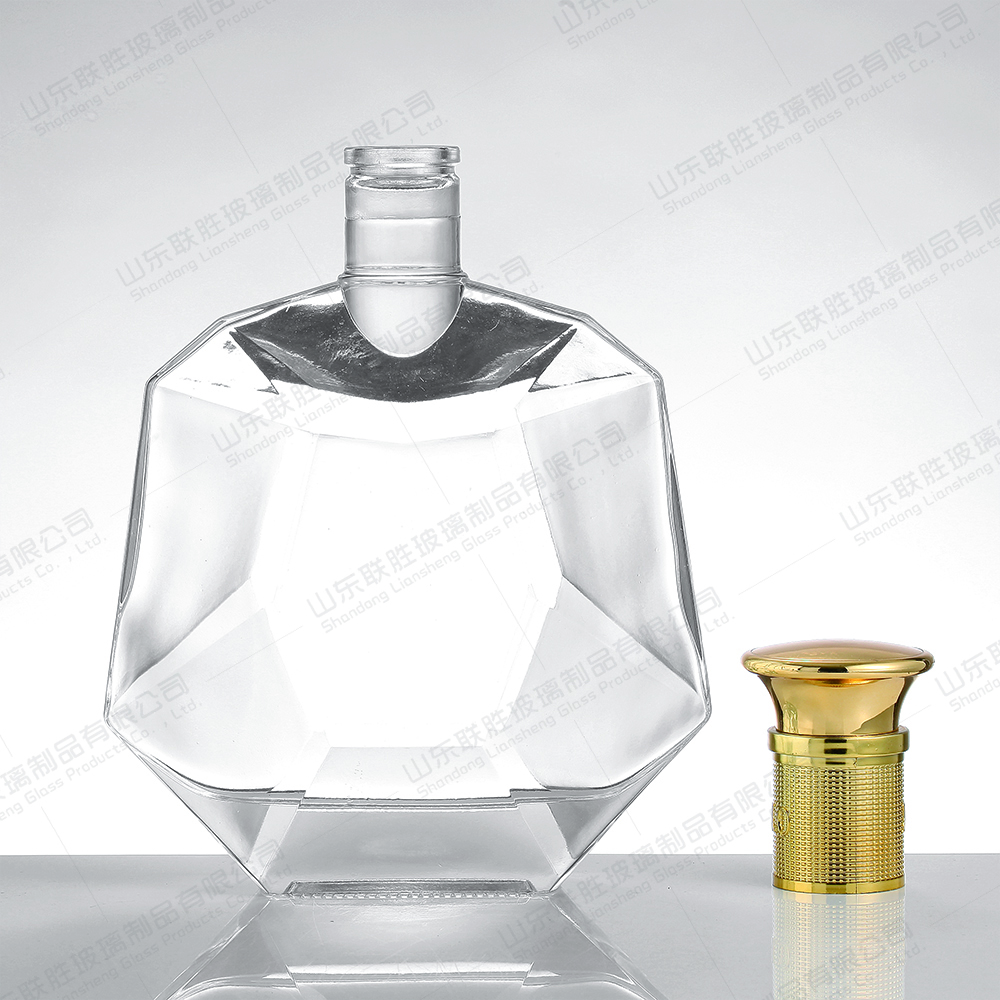Glass Collar Empty Xo Vodka Decanter Alcohol Liquor Bottle for Entertaining Guests